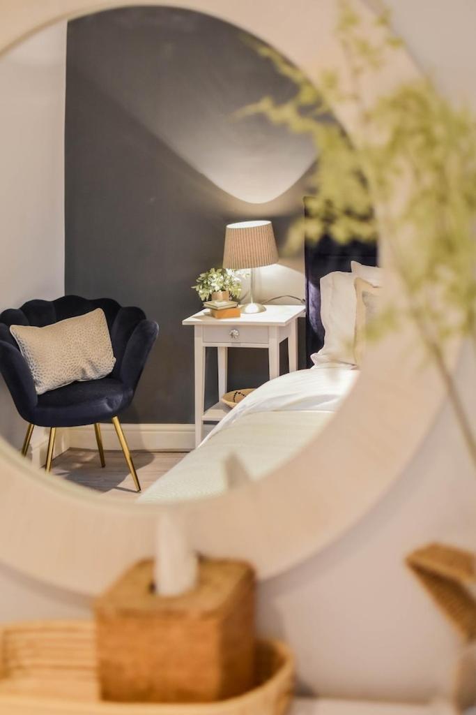 The Hideaway @ Flagham Cottage. Malmesbury Bagian luar foto