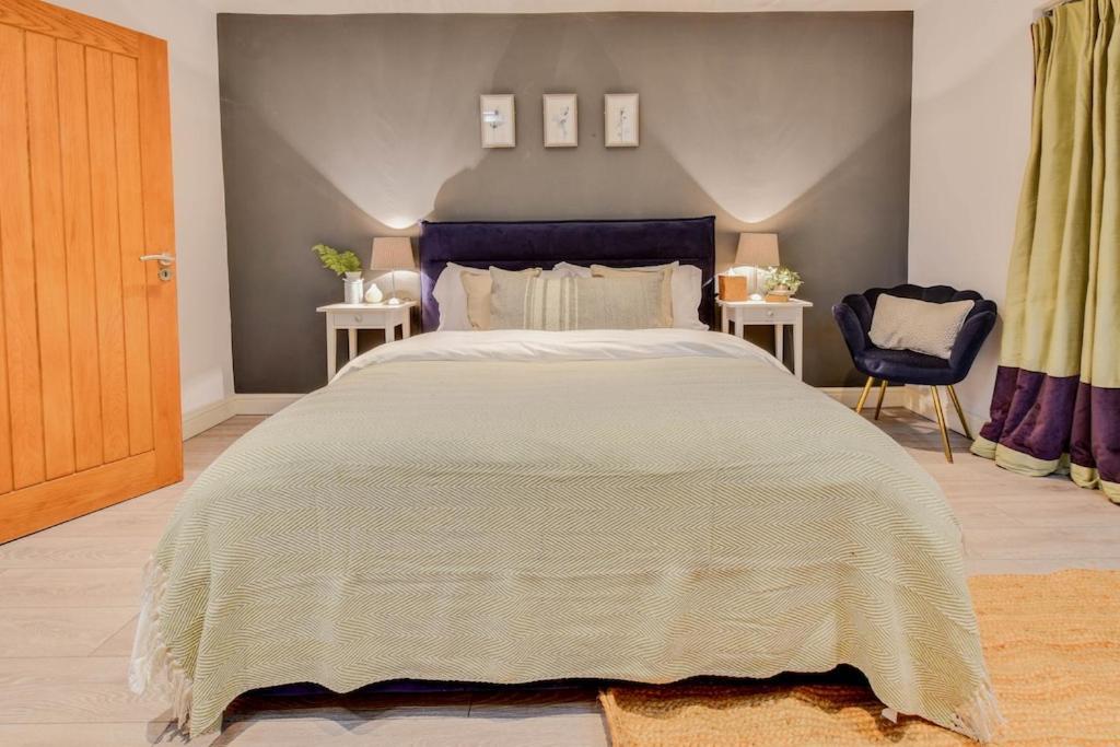 The Hideaway @ Flagham Cottage. Malmesbury Bagian luar foto
