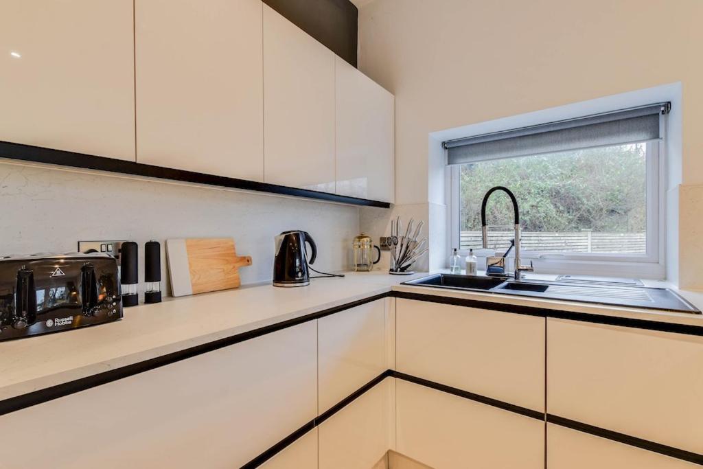The Hideaway @ Flagham Cottage. Malmesbury Bagian luar foto