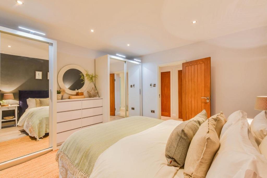 The Hideaway @ Flagham Cottage. Malmesbury Bagian luar foto